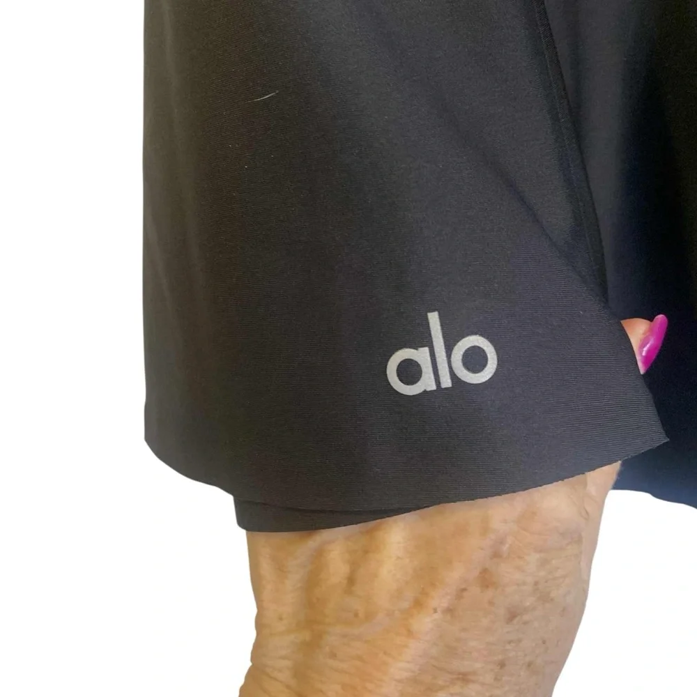 NWT Alo yoga airlift down the line tennis skirt BLACK Size: XS